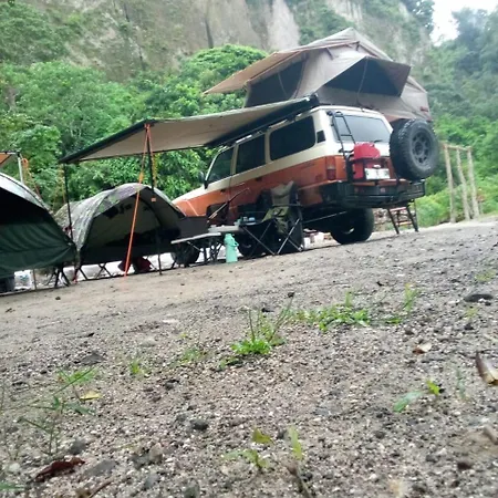 Tapian Ratu Camp Real Hotel Bukittinggi Exterior photo